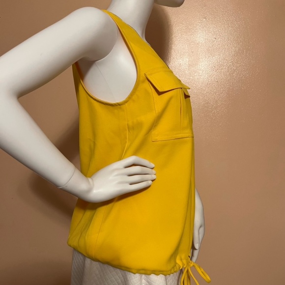 NWT Trina Turk Zipper V Neck Sleeveless Blouse - Picture 8 of 16